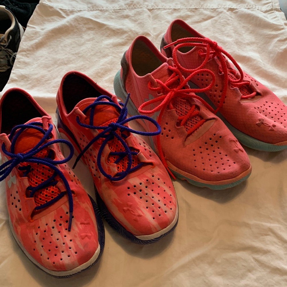 2 pair under armour speedform shoes.
